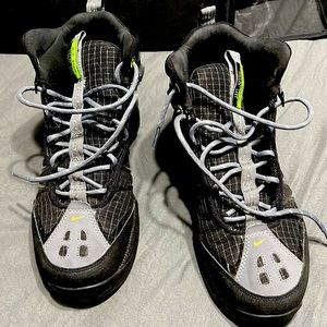 Nike ACG /slightly worn/like new/nothing wrong with em/I’m selling my collection